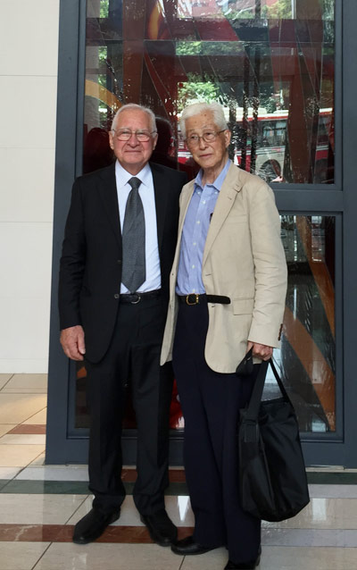 Albano Poli with the architect of Matsuzakaya.