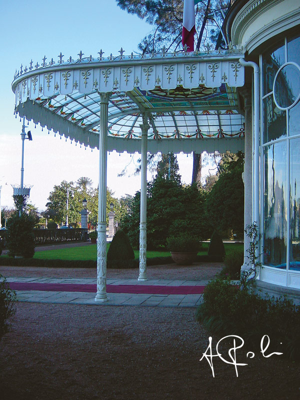 Pensilina in vetro soffiato